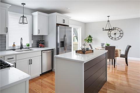 74 Harvard Ave, Warwick, RI 02889 photo 2