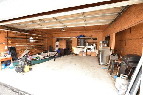34 Birch St, Woonsocket, RI 02895 photo 12