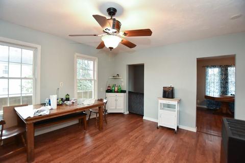 34 Birch St, Woonsocket, RI 02895 photo 4