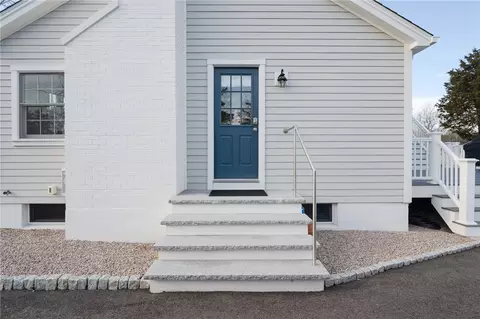 87 Winnapaug Rd, Westerly, RI 02891 photo 1