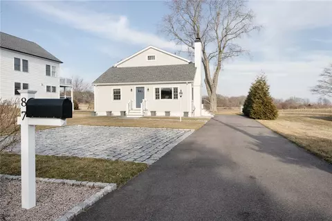 87 Winnapaug Rd, Westerly, RI 02891 photo 2