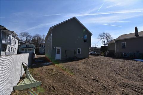 113 Rodman St, Woonsocket, RI 02895 photo 3