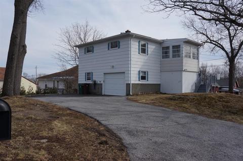 610 Logee St, Woonsocket, RI 02895 photo 2