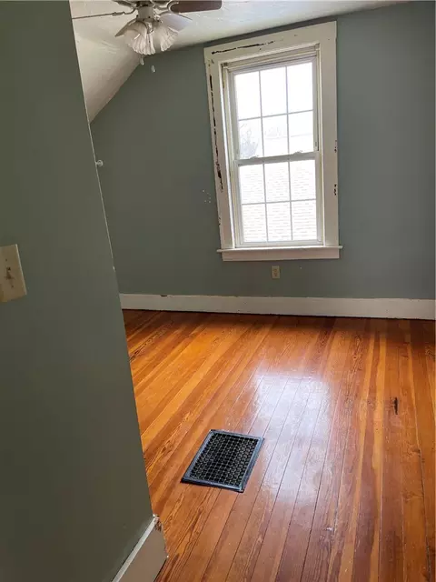 93 Aylsworth Ave, Woonsocket, RI 02895 photo 14