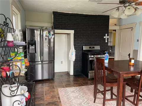 93 Aylsworth Ave, Woonsocket, RI 02895 photo 3