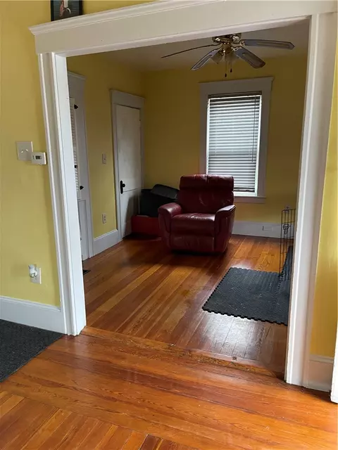 93 Aylsworth Ave, Woonsocket, RI 02895 photo 7