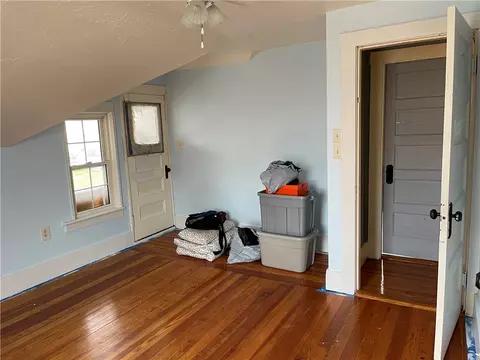93 Aylsworth Ave, Woonsocket, RI 02895 photo 9