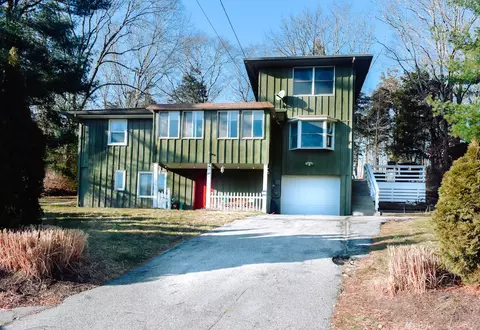 30 Ashaway Rd, Westerly, RI 02891 photo 1