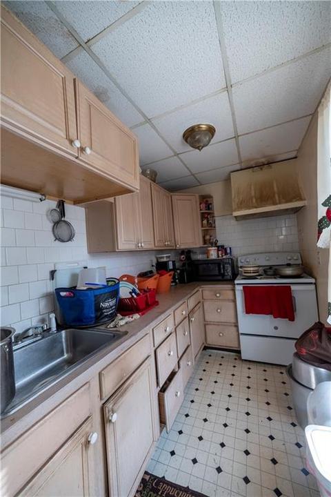64 Merida Ave, Woonsocket, RI 02895 photo 16