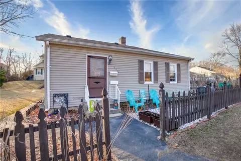 120 Beacon Ave, Woonsocket, RI 02895 photo 28