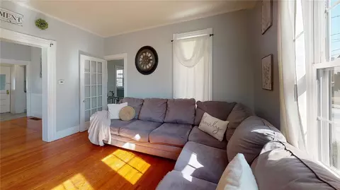 39 Bernice Ave, Woonsocket, RI 02895 photo 5