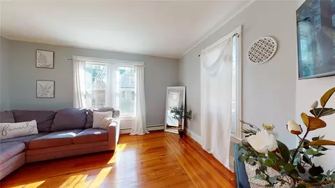 39 Bernice Ave, Woonsocket, RI 02895 photo 4