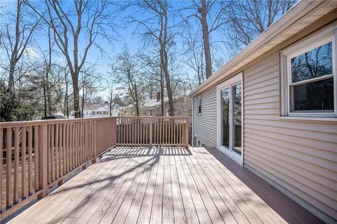 10 Ormond Dr, East Providence, RI 02915 photo 21