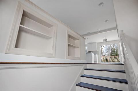 10 Ormond Dr, East Providence, RI 02915 photo 5