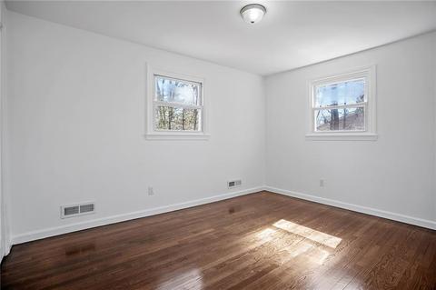 10 Ormond Dr, East Providence, RI 02915 photo 13