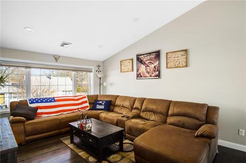 6 Grant St, Warwick, RI 02886 photo 4