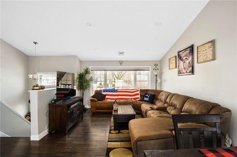 6 Grant St, Warwick, RI 02886 photo 3