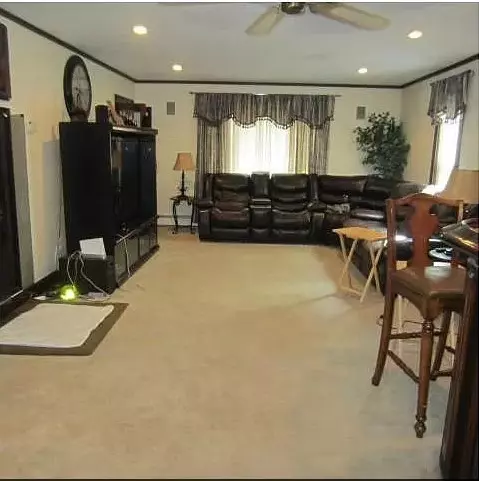 52 Third Ave, Woonsocket, RI 02895 photo 9