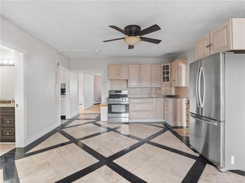 274 High St, Woonsocket, RI 02895 photo 4