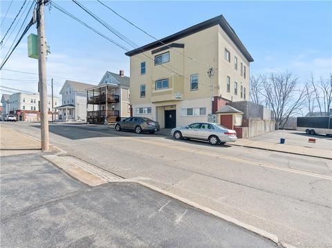 274 High St, Woonsocket, RI 02895 photo 2