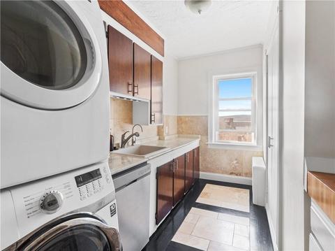 274 High St, Woonsocket, RI 02895 photo 6