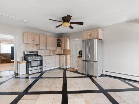 274 High St, Woonsocket, RI 02895 photo 3