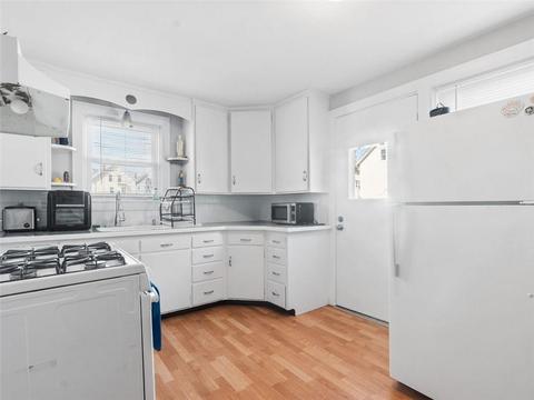 74 Appleton Ave, Pawtucket, RI 02860 photo 5