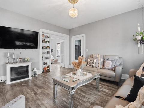 74 Appleton Ave, Pawtucket, RI 02860 photo 3