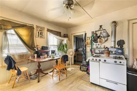 7 Lewis St, Woonsocket, RI 02895 photo 17