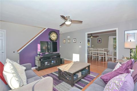 8 Greg Dr, Warren, RI 02885 photo 5