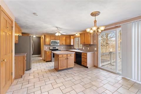 5 Cote Ct, Coventry, RI 02816 photo 7