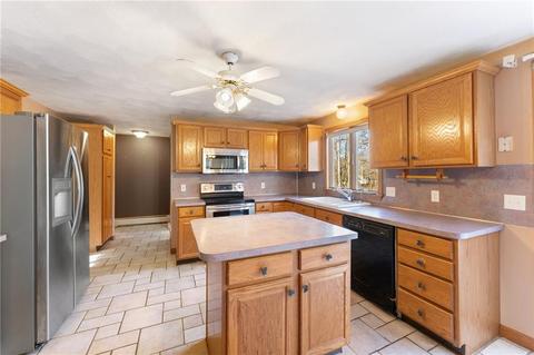 5 Cote Ct, Coventry, RI 02816 photo 3