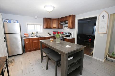 27 Everett St, Pawtucket, RI 02861 photo 18