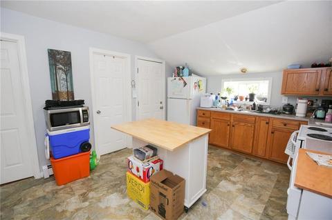 27 Everett St, Pawtucket, RI 02861 photo 5