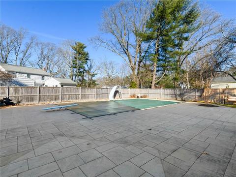 128 Red Chimney Dr, Warwick, RI 02886 photo 27