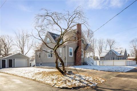 30 Meadowbrook Ave, Warwick, RI 02889 photo 1
