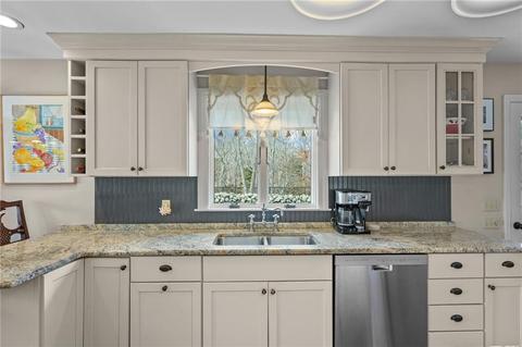372 Post Rd, Westerly, RI 02891 photo 17