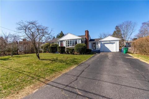 63 Deborah Rd, Warwick, RI 02888 photo 2