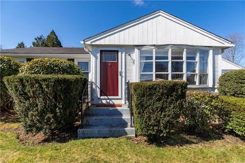 63 Deborah Rd, Warwick, RI 02888 photo 3