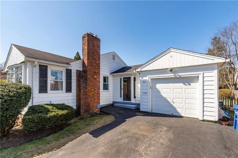 63 Deborah Rd, Warwick, RI 02888 photo 4