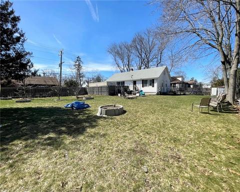 893 Main Ave, Warwick, RI 02886 photo 17
