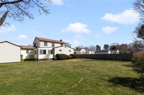 47 Deborah Rd, Warwick, RI 02888 photo 2