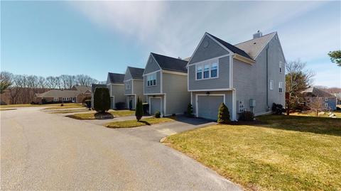 501 Brookhaven Ln, Woonsocket, RI 02895 photo 2