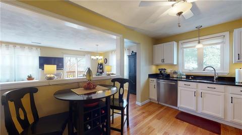 501 Brookhaven Ln, Woonsocket, RI 02895 photo 10