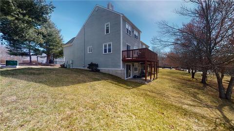 501 Brookhaven Ln, Woonsocket, RI 02895 photo 5