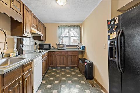 86 Flint St, Fall River, MA 02723 photo 5