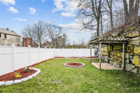 96 Cato St, Woonsocket, RI 02895 photo 2