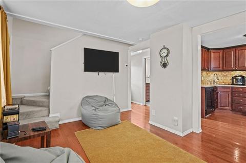 96 Cato St, Woonsocket, RI 02895 photo 8