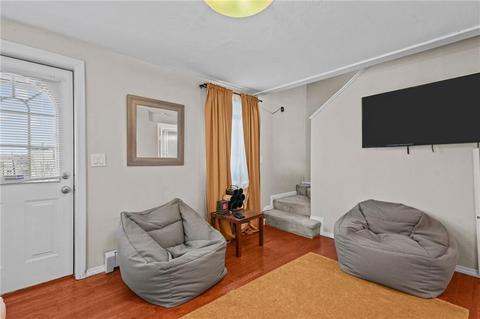 96 Cato St, Woonsocket, RI 02895 photo 9