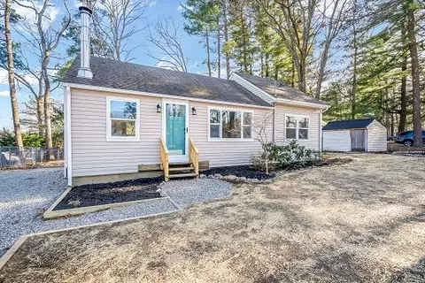 51 Centre Rd, Glocester, RI 02814 photo 3